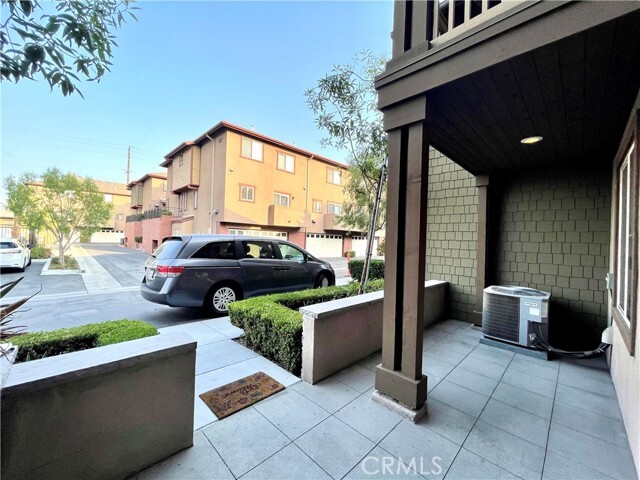 Building Photo - 709 N Azusa Ave