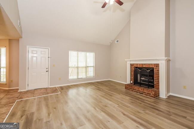 Building Photo - 4034 Sharon Woods Dr