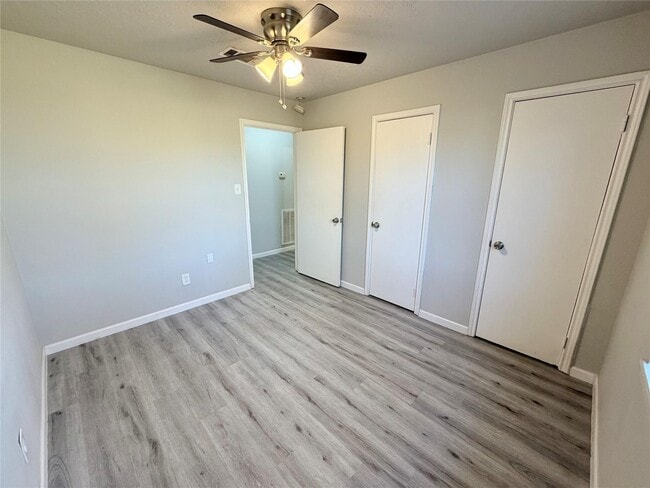 Building Photo - 214 S Texas St