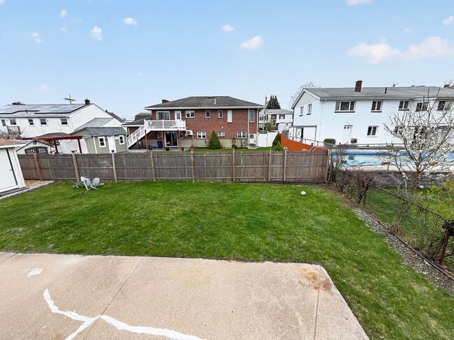 Building Photo - Beautiful Condo In Revere MA!