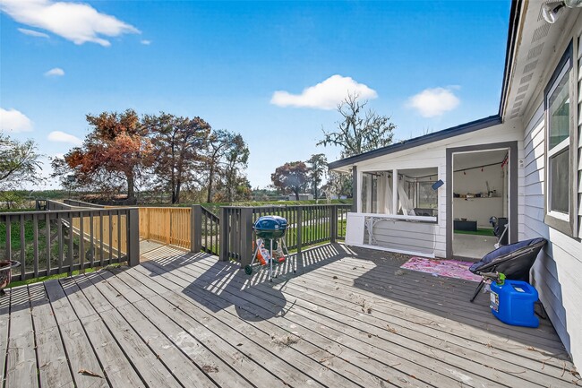 Building Photo - 29927 County Rd 25