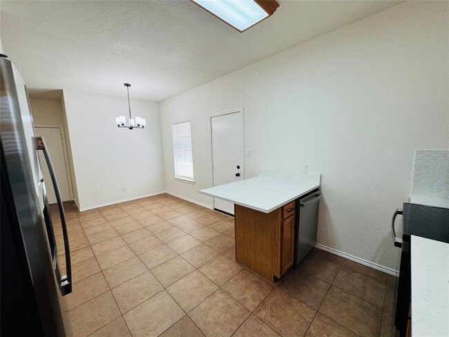 Building Photo - 407 Bent Wood Dr