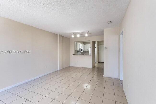 Building Photo - 2660 SW 37th Ave