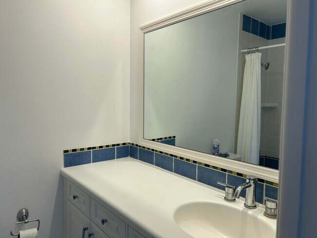 Building Photo - 18430 SE Wood Haven Ln