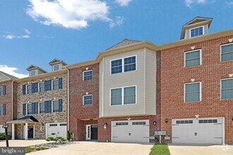 Building Photo - 947 Rye Dr