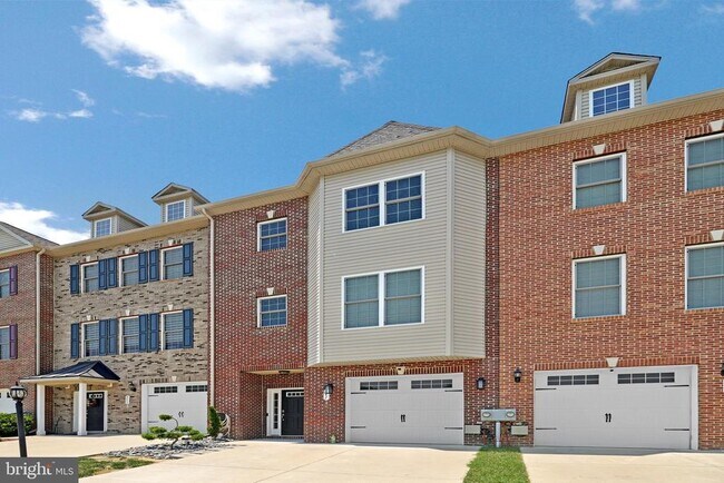 Primary Photo - 947 Rye Dr