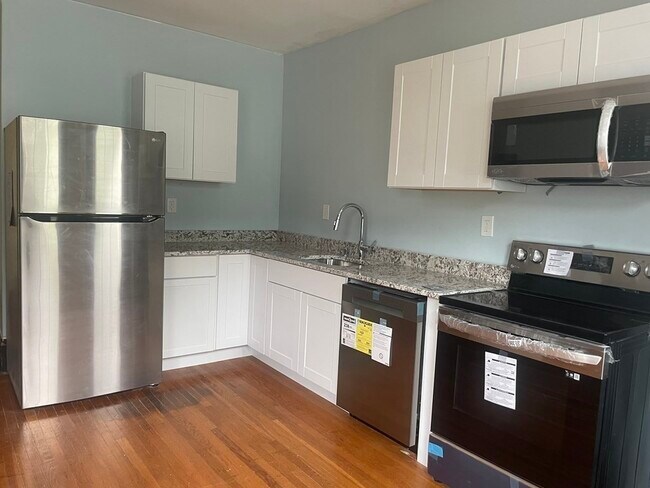 Building Photo - 6 Ware St