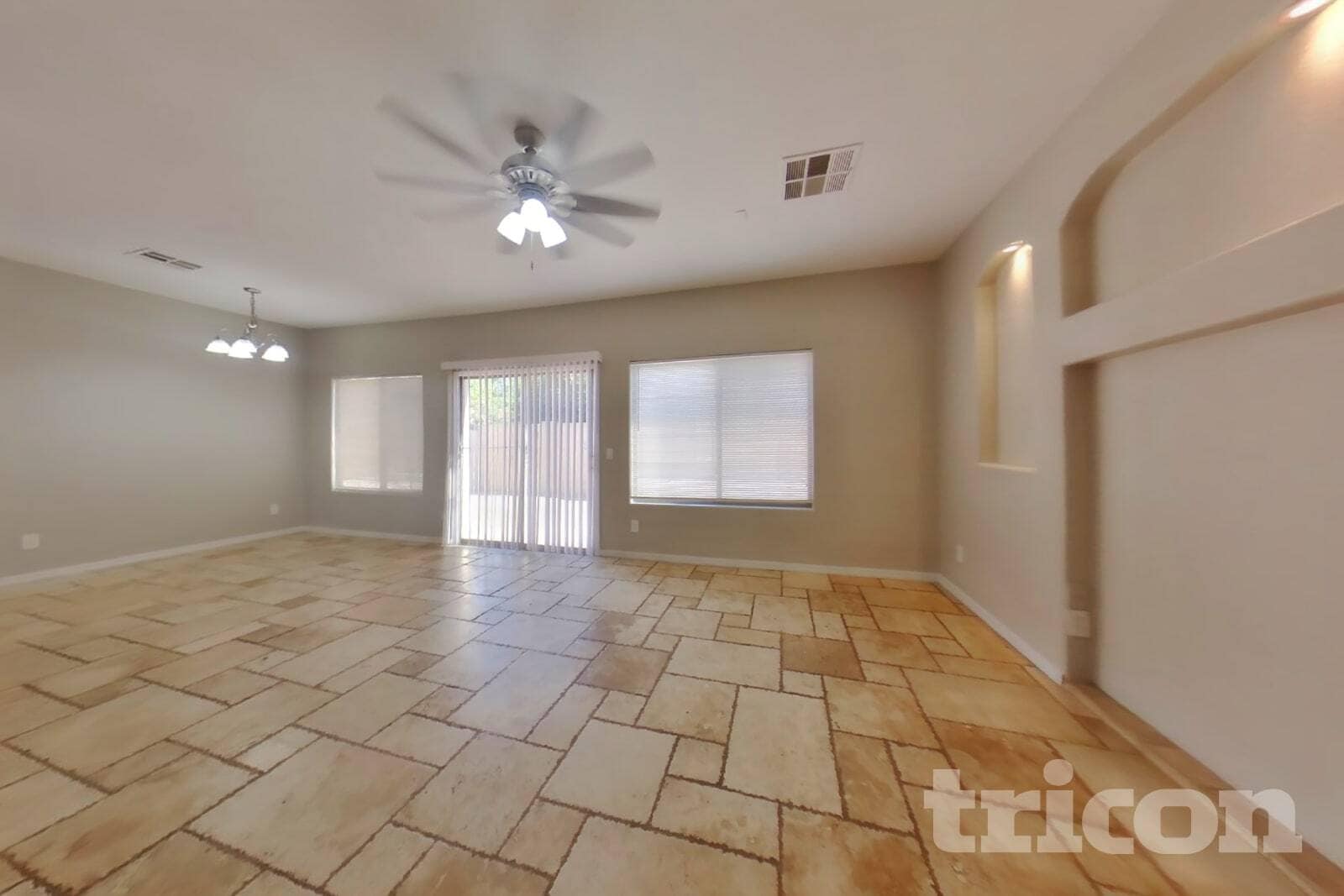 Building Photo - 504 W Beautiful Ln