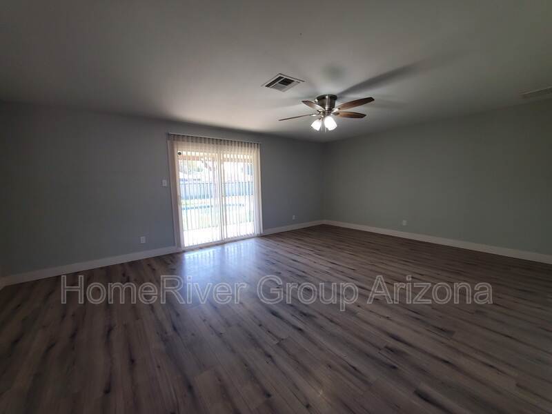 Building Photo - 4023 N 80th Dr