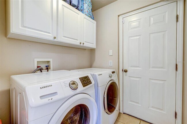 Building Photo - 11779 Shirburn Cir