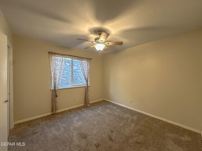 Building Photo - 6916 Polvadera Dr