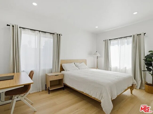 Building Photo - 3014 9th Ave