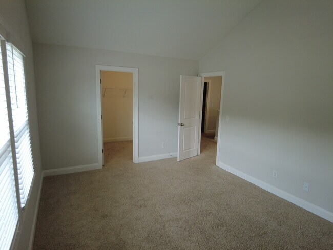Building Photo - 111 Hanover Ct