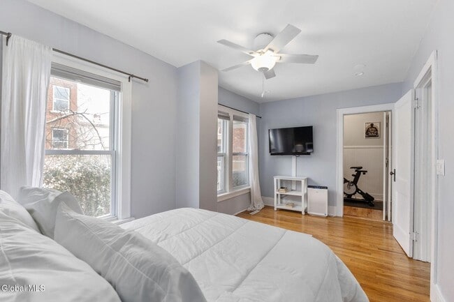 Building Photo - 83 Spring St