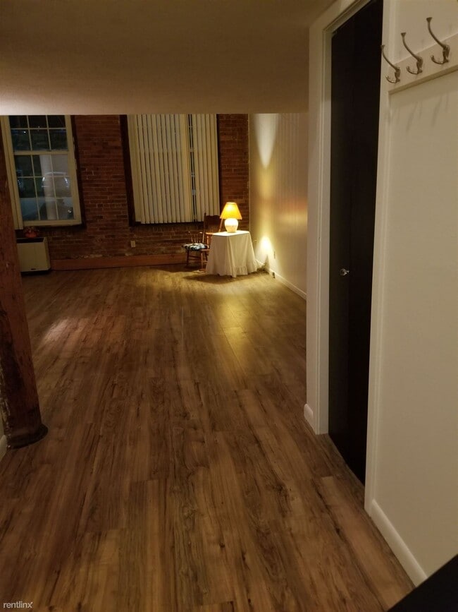 1 br, 1 bath Condo Falls Mill 150 Yantic St Norwich CT 06360