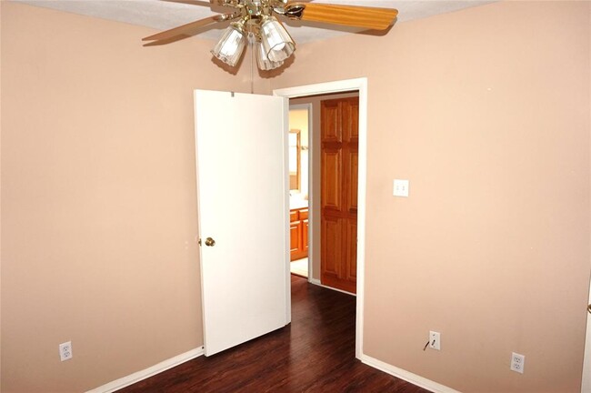 Building Photo - 3718 Glade Forest Dr
