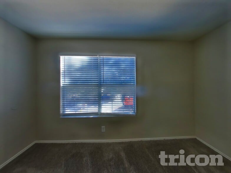 Building Photo - 2615 Thunder Gulch