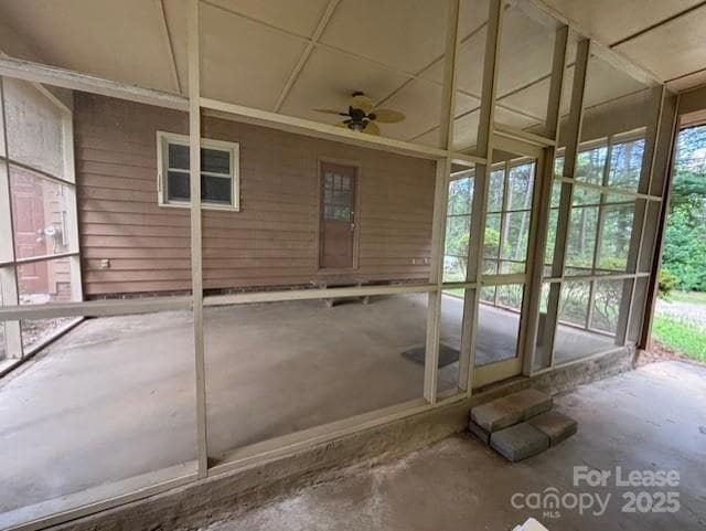 Building Photo - 117 Teakwood Ln