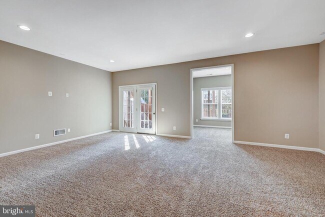 Building Photo - 43903 Thorncroft Terrace
