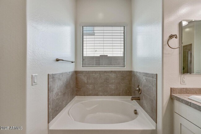 Building Photo - 19250 E Carriage Way