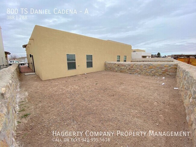 Building Photo - 800 TS Daniel Cadena Dr