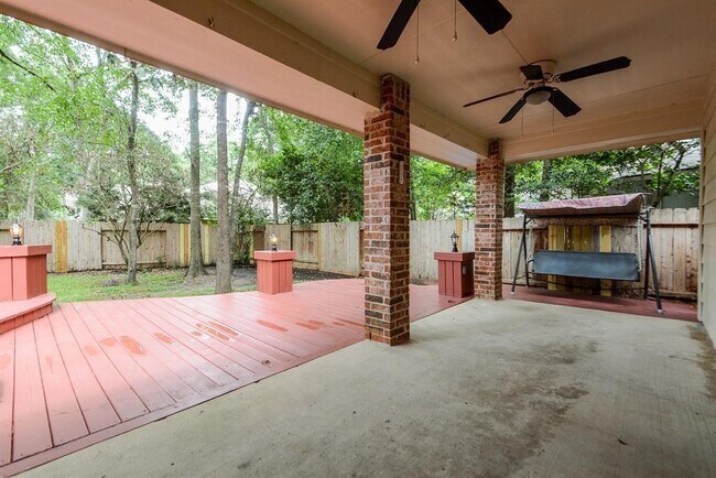 Building Photo - 18 Bonnaire Dr