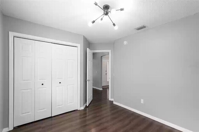 Building Photo - 503 Valencia Pl