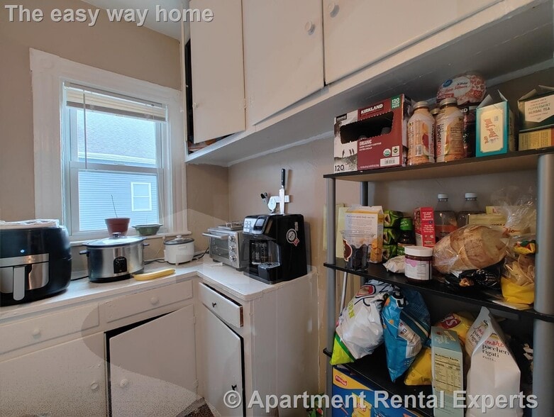 Building Photo - 9 Medford St