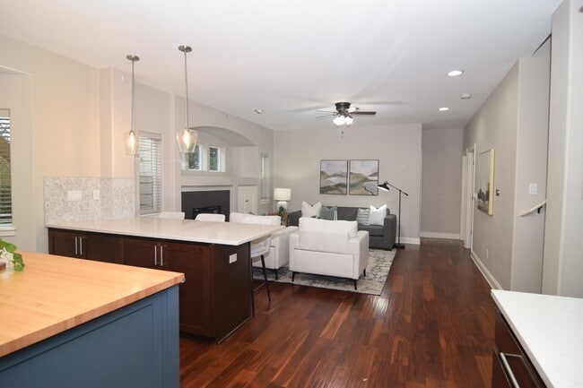 Building Photo - 21524 SW Parkin Ln