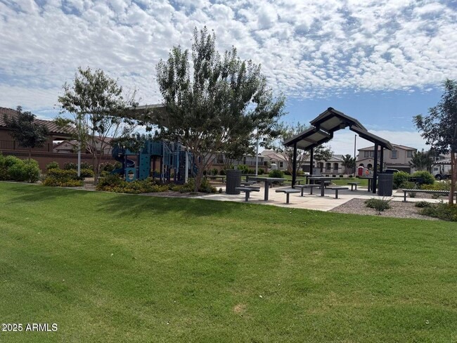 Building Photo - 21135 E Arrowhead Trail