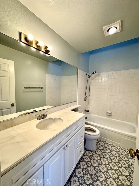 Building Photo - 19 Dartmouth