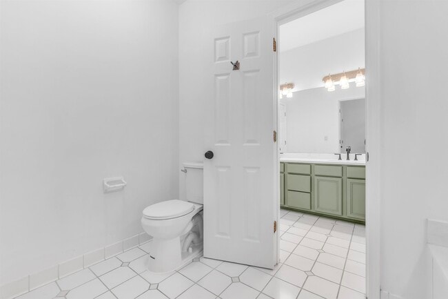 Building Photo - 176 Harbor Village Dr