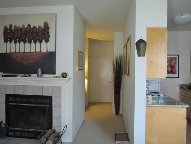 Building Photo - 117 Bayside Ct