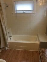 Building Photo - 546 20th Ave