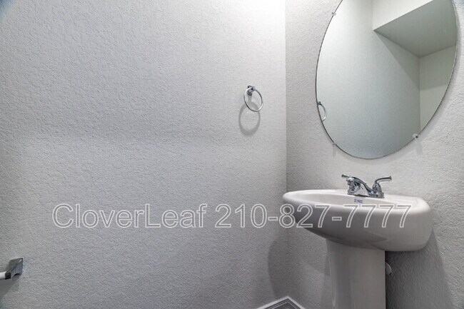 Building Photo - 6618 Cibolo Springs