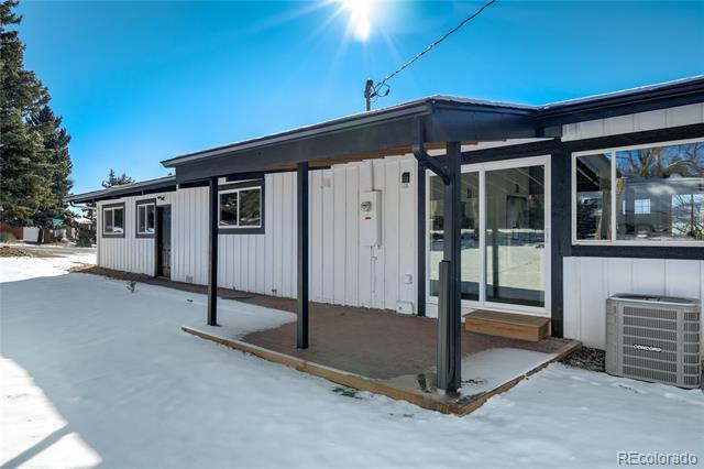 Building Photo - 1424 Columbine Rd