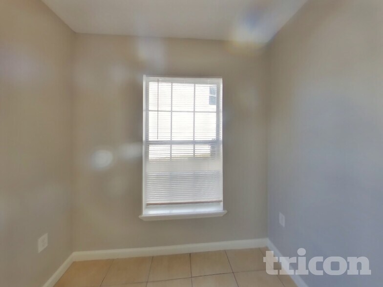 Building Photo - 5555 Village Pond Cir