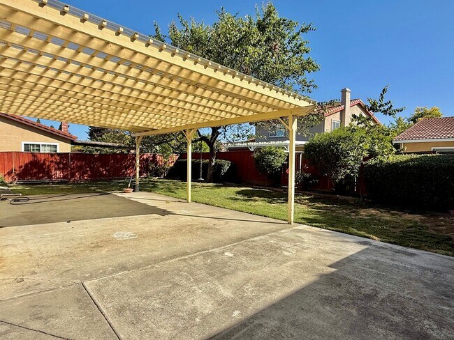 Building Photo - $4,100 - GORGEOUS 4 BEDROOM UNION CITY HOME
