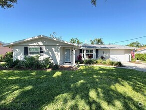 Building Photo - Beautifully Updated 2-Bed/2-Bath Home in G...