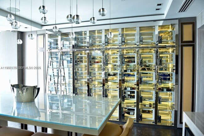 Building Photo - 17475 Collins Ave