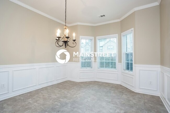 Building Photo - 4 Bedroom Pet-Friendly Home in Atlanta, GA with Main Street Renewal