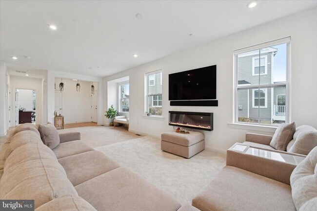 Building Photo - 25 Copper Ct