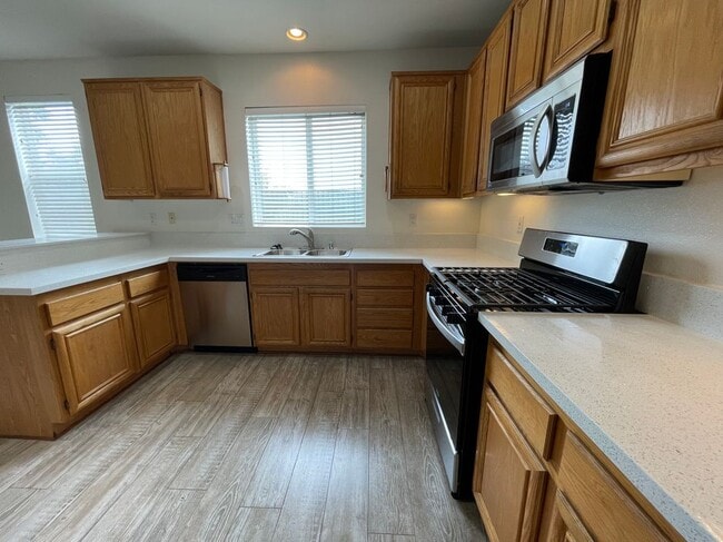 Building Photo - 2300 Jeans Ct