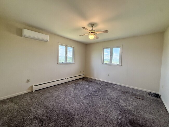 Building Photo - 90 Boyer Rd