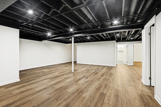 Building Photo - 408 Jackson St