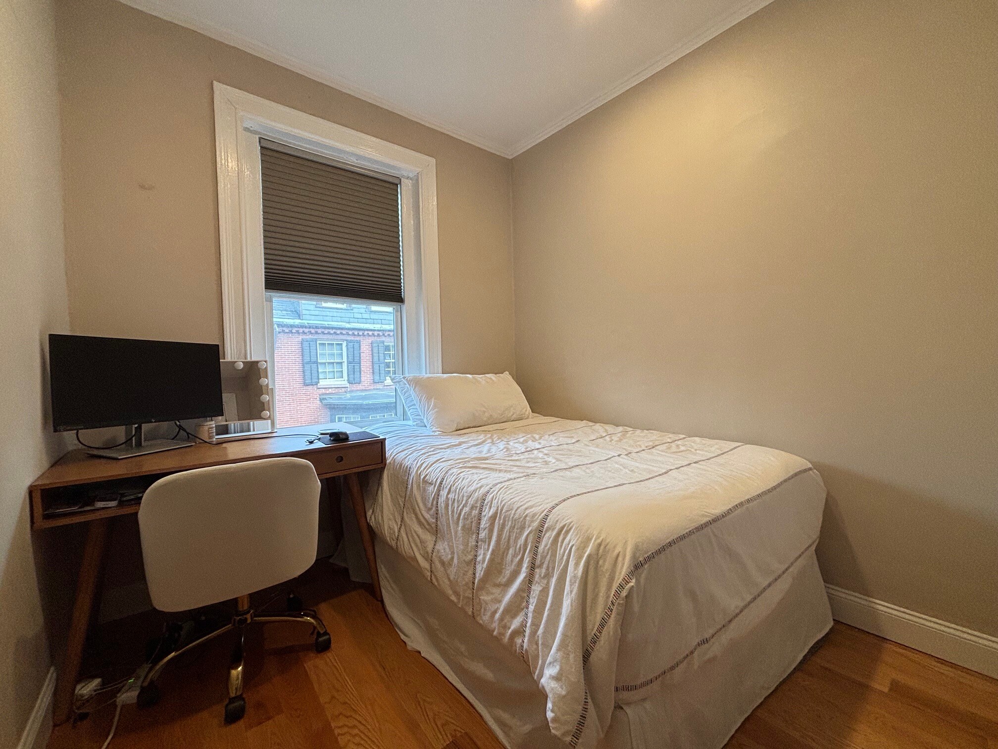 Building Photo - 92 Pinckney St