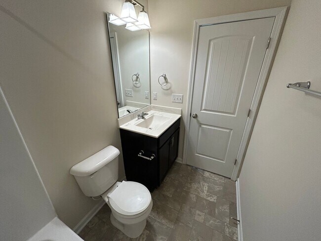 Building Photo - 3 Bed | 2.5 Bath House in Clayton