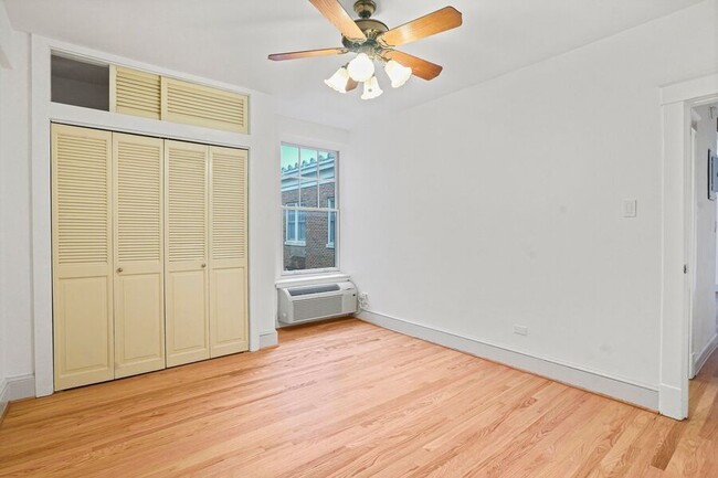 Building Photo - Amazing One-Bedroom Adams Morgan Unit! - W...