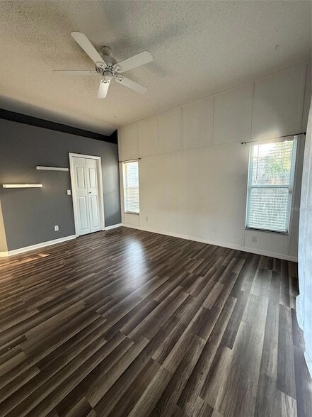 Building Photo - 5841 Dorham Pl