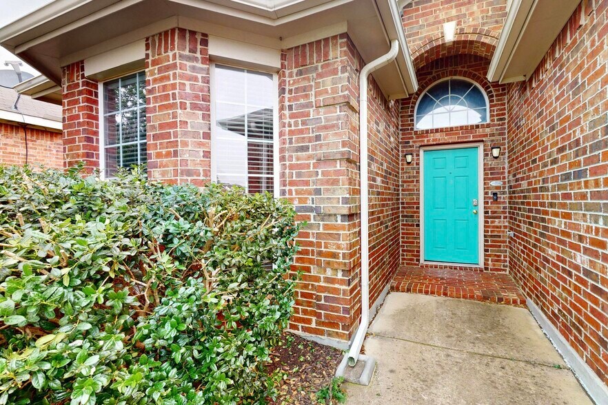 Building Photo - 9533 Willow Branch Way